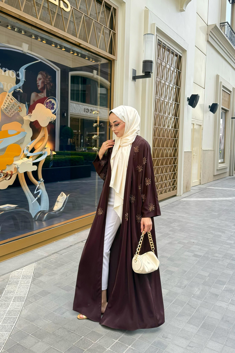 Şal Aksesuarlı Nakış Boncuklu Abaya - Kahve