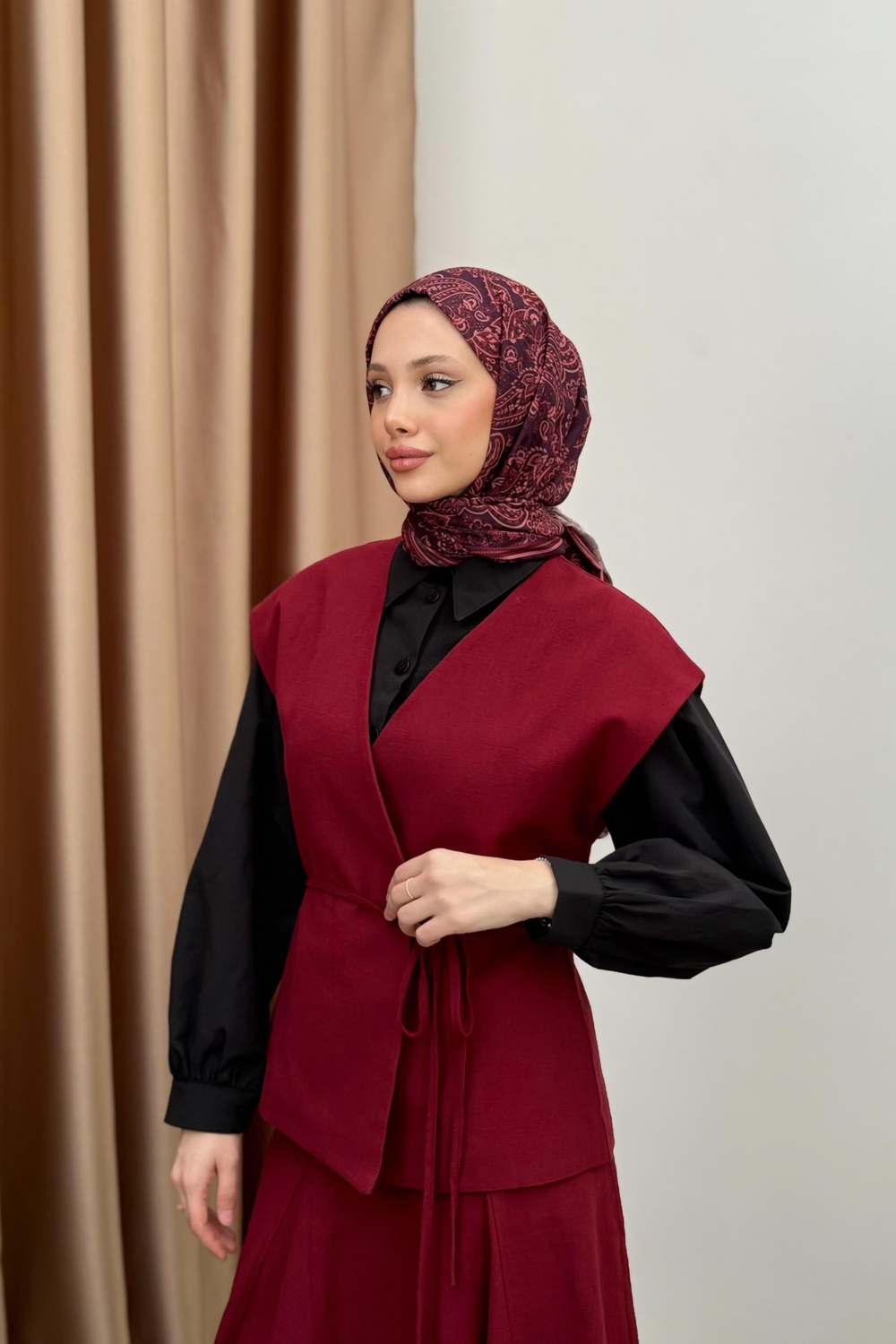 V Yaka Yelek Etekli Takım - Bordo