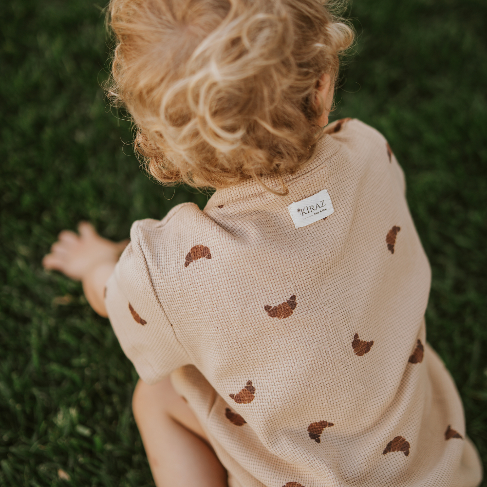 Kiraz Kids Kruvasan Desenli %100 Pamuklu Yazlık Takım