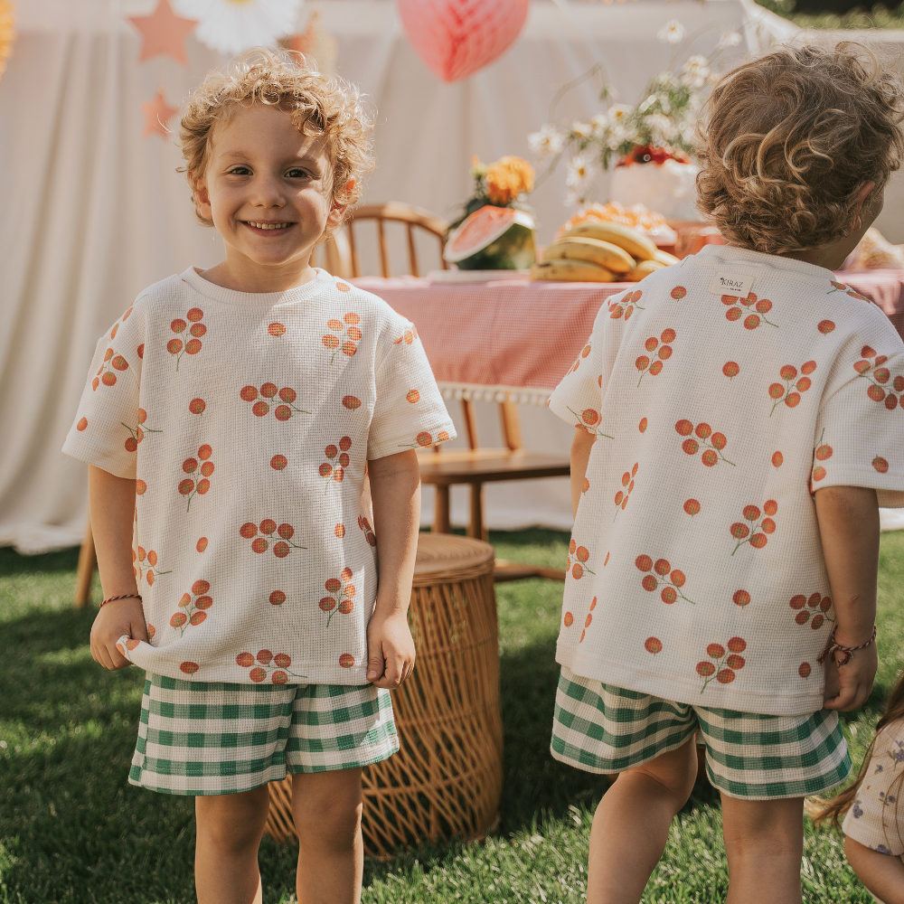 Kiraz Kids Domates Desenli Tshirt Pötikare Desenli Şort %100 Pamuklu Yazlık Takım