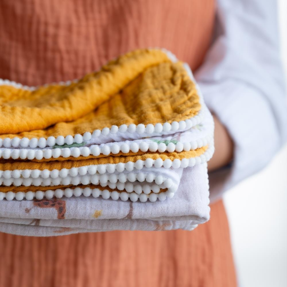 Münü Design Müslin Ponponlu Bebek Battaniyesi Safari