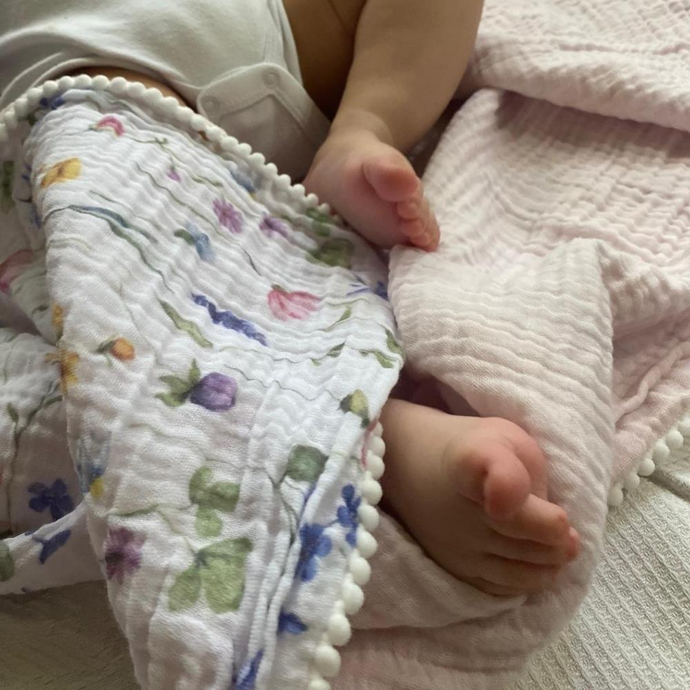 Münü Design Müslin Ponponlu Bebek Battaniyesi Çiçek