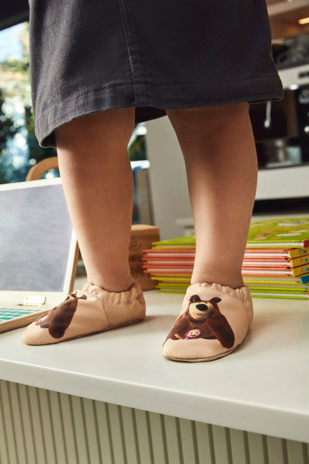 Baby on the Go Masha & The Bear Patik