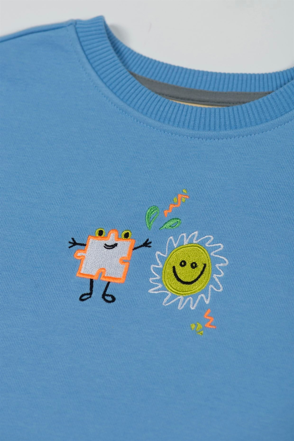 Beetle Beez Happy Puzzle Sweatshirt 