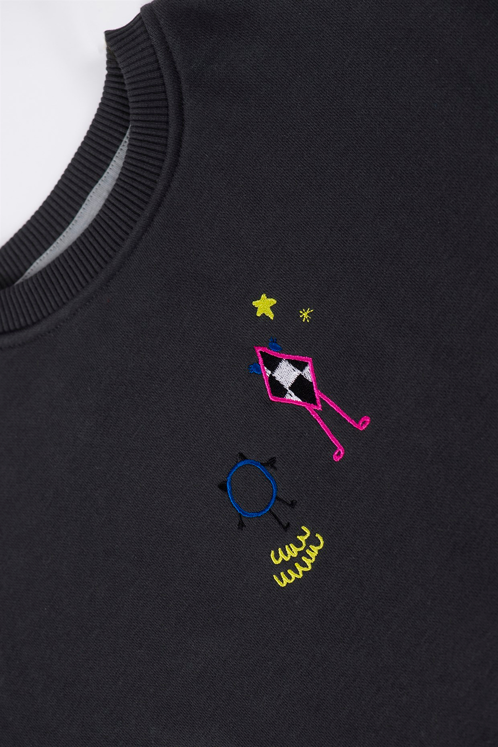 Beetle Beez Happy Trinity Sweatshirt Füme