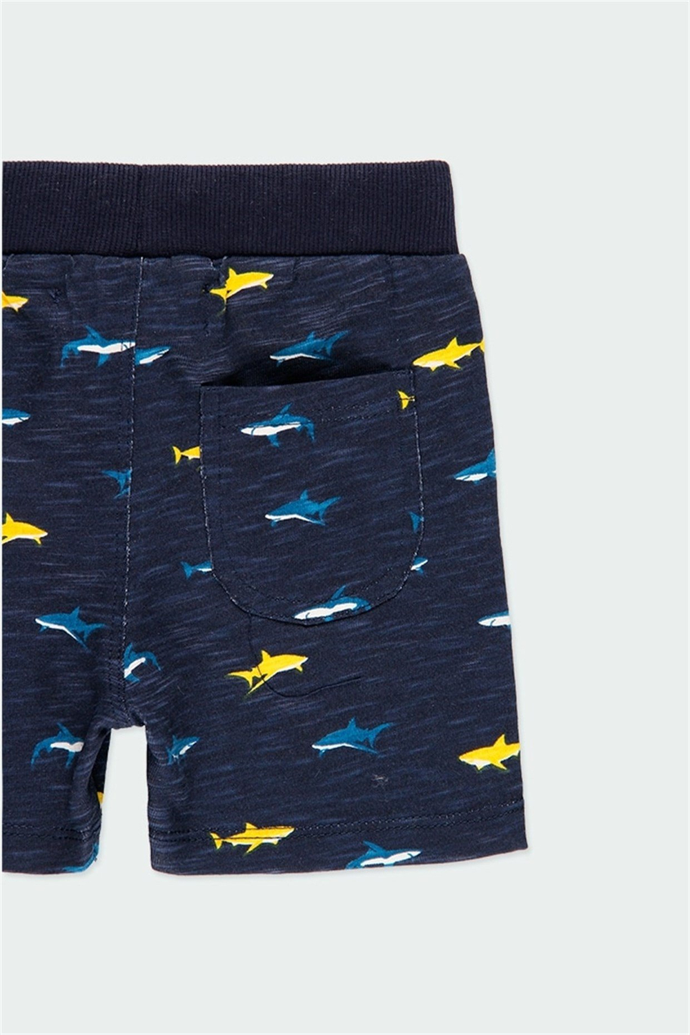 BOBOLİ - ERKEK KÖPEKBALIĞI DESENLİ BERMUDA ŞORT