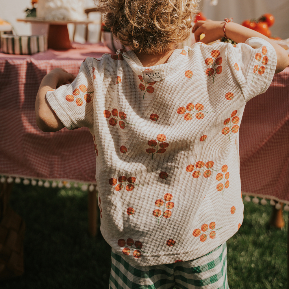 Kiraz Kids Domates Desenli Tshirt Pötikare Desenli Şort %100 Pamuklu Yazlık Takım