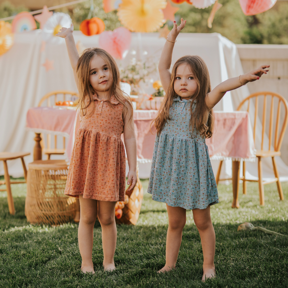 Kiraz Kids Yaka Detaylı Havlu Kumaş Lale Desenli Somon Renk Elbise