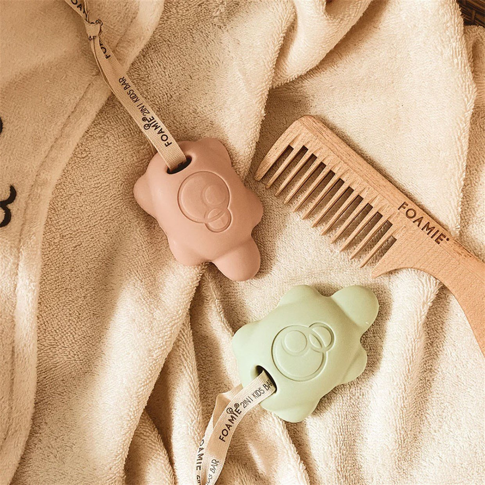 Foamie Çilekli Katı Şampuan ve Duş Jeli