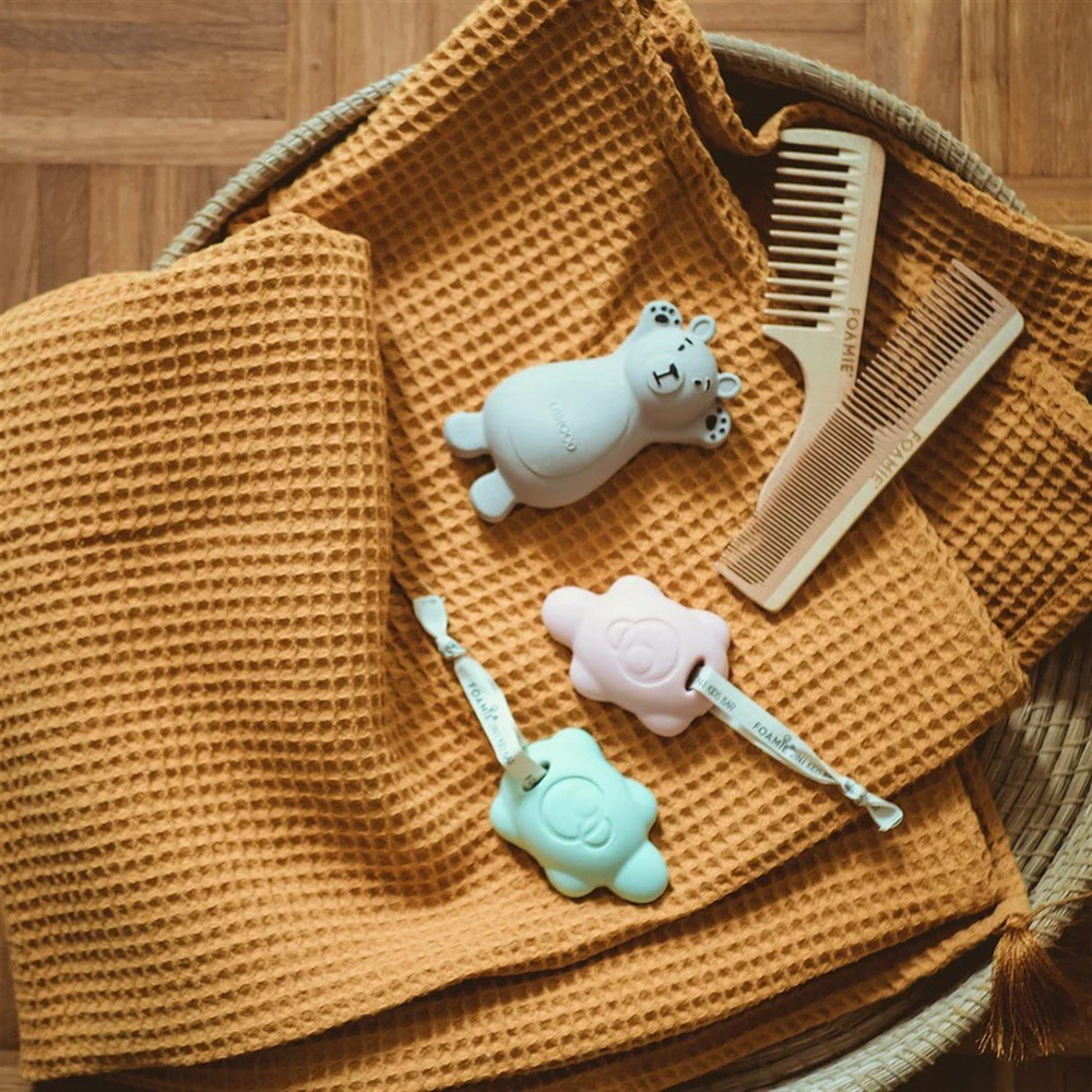 Foamie Çilekli Katı Şampuan ve Duş Jeli