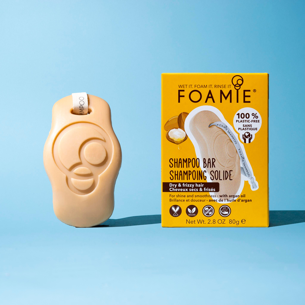 Foamie Kiss Me Argan Kuru ve Elektriklenen Kıvırcık Saçlar için Katı Şampuan