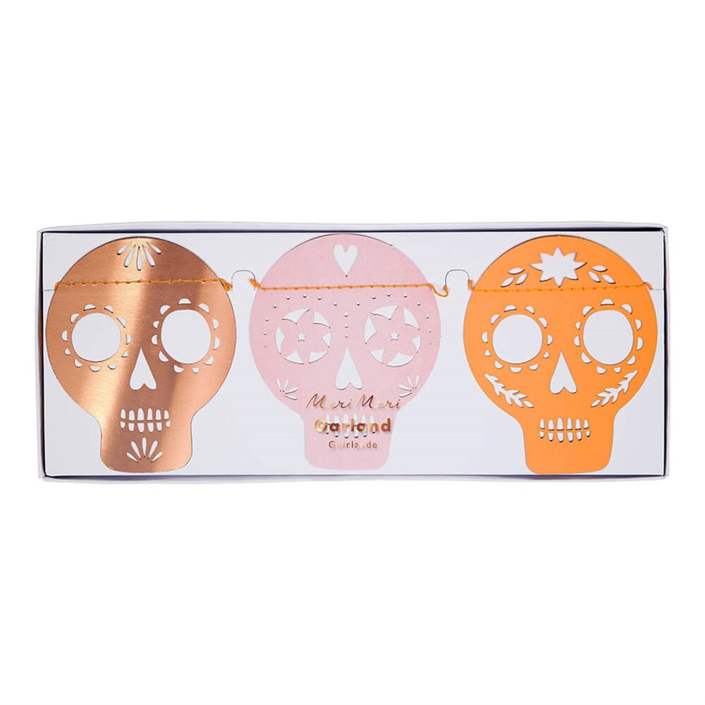 Kuru Kafa Asılan Süs