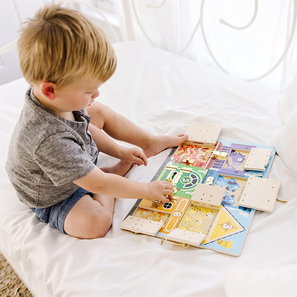 Melissa & Doug Ahşap Çilingir Tahtası