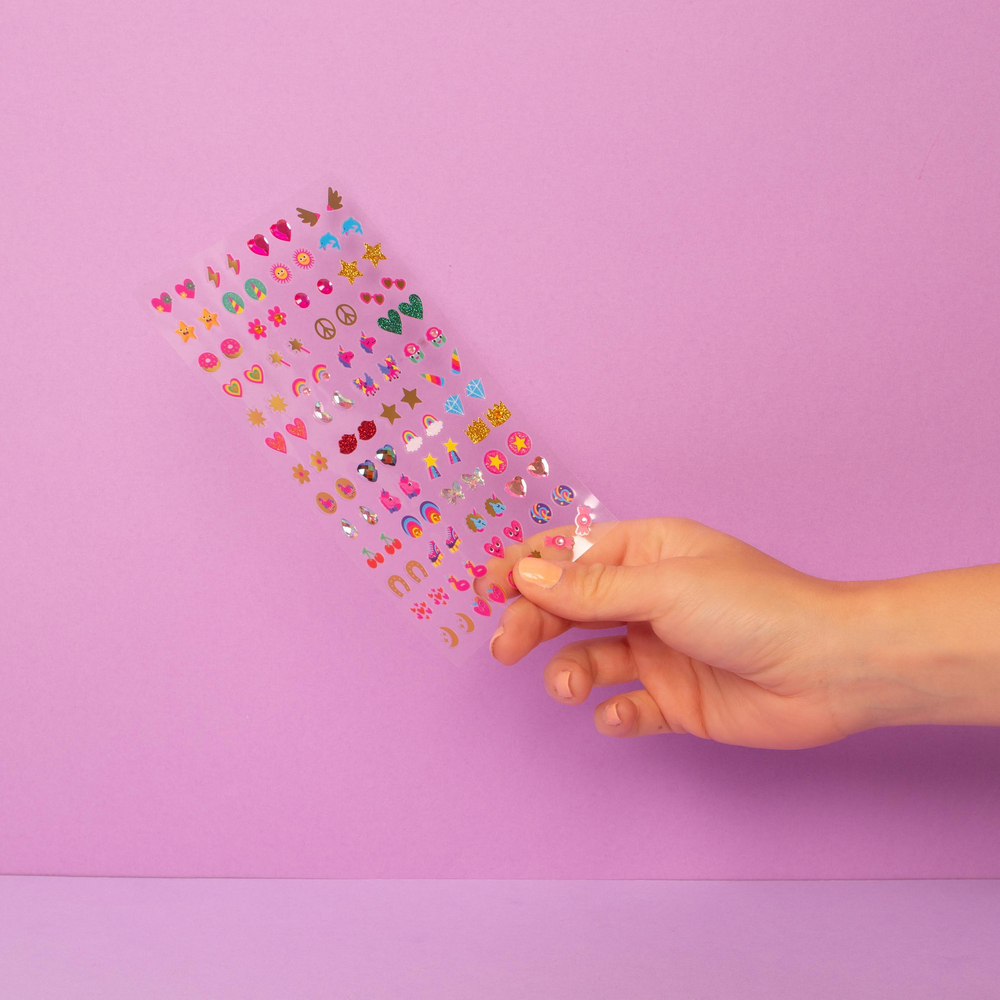 Omy Earrings Yapışkanlı Küpe Lily