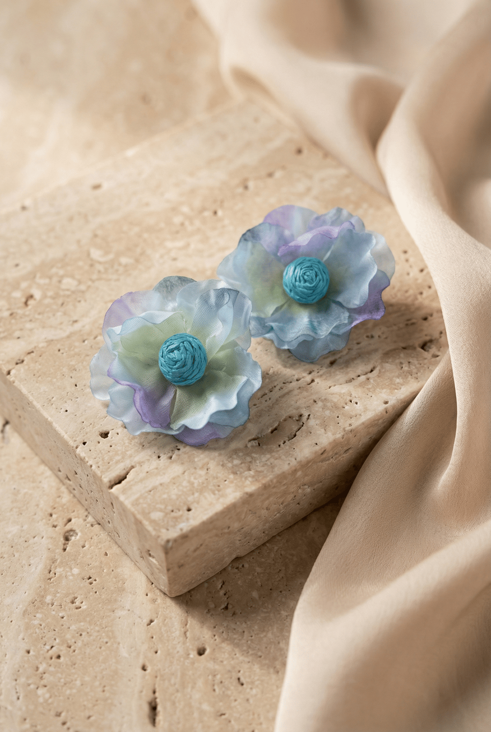 Kadın Pastel Çiçek Form Küpe