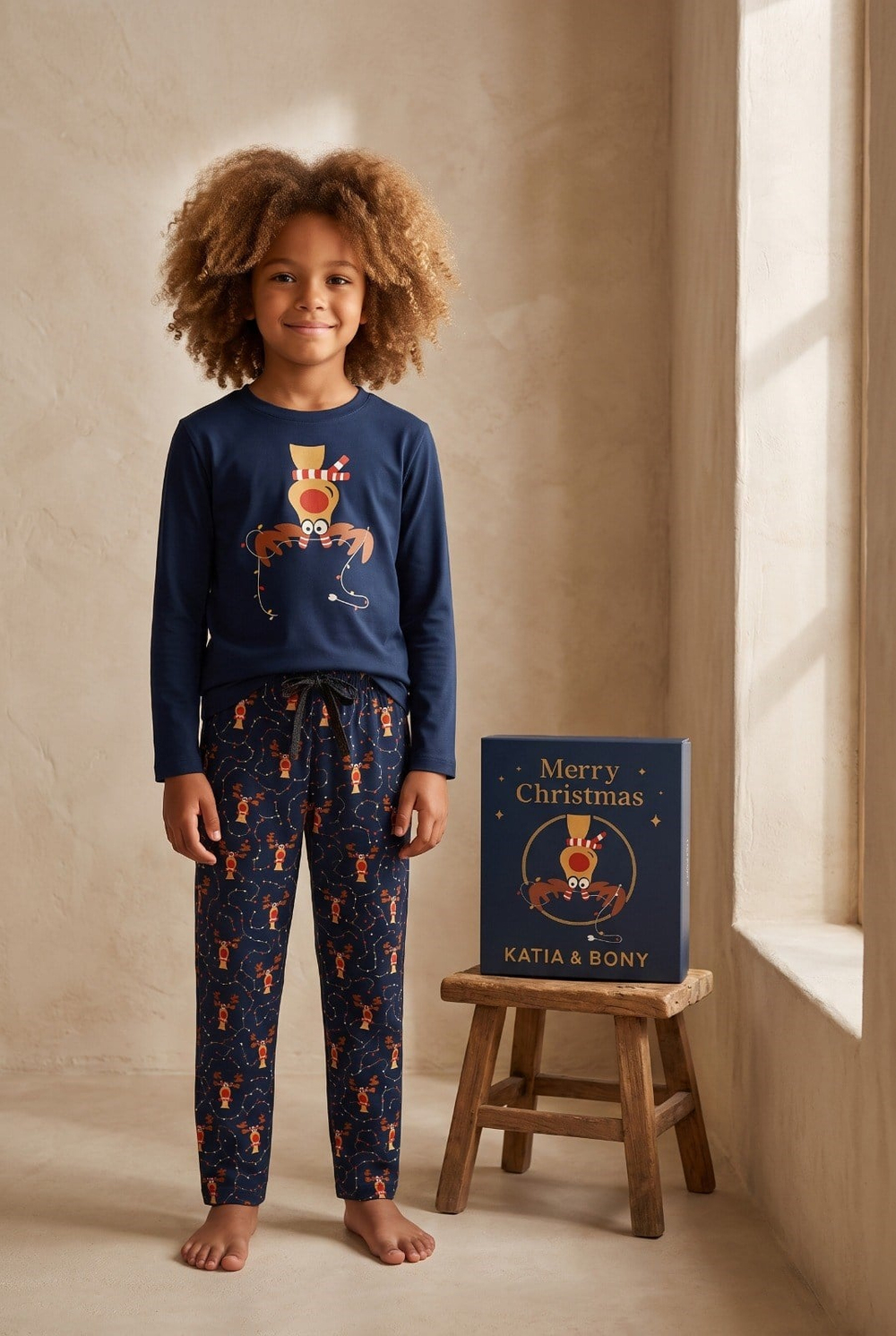 Çocuk Geyik Desenli Kutulu Yılbaşı  Pijama Takımı Lacivert