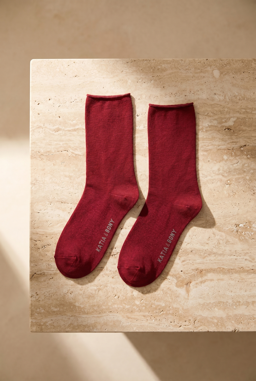 Kadın Bordo Renkli Lastiksiz Modal Kumaş İnce Soket Çorap