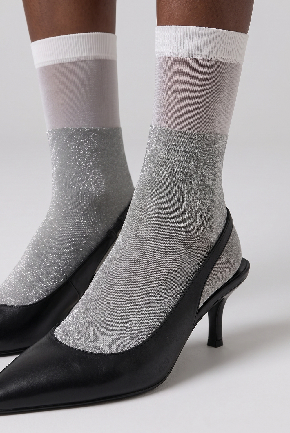 Womens Gray Sparkly Thin Ankle Socks