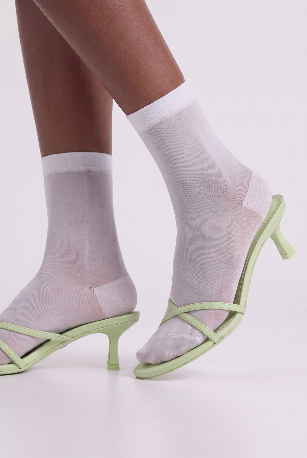 Womens Thin Ankle Socks White