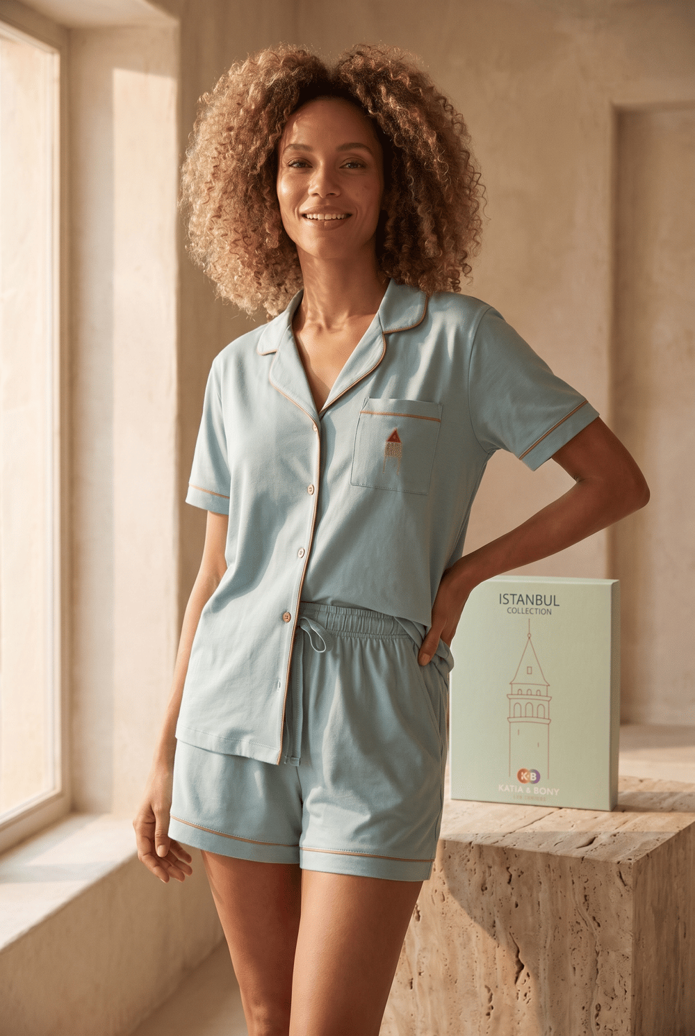 Kadın İstanbul Serisi Galata Kulesi Desenli Premium Kutulu Şortlu Pijama Takımı Yeşil