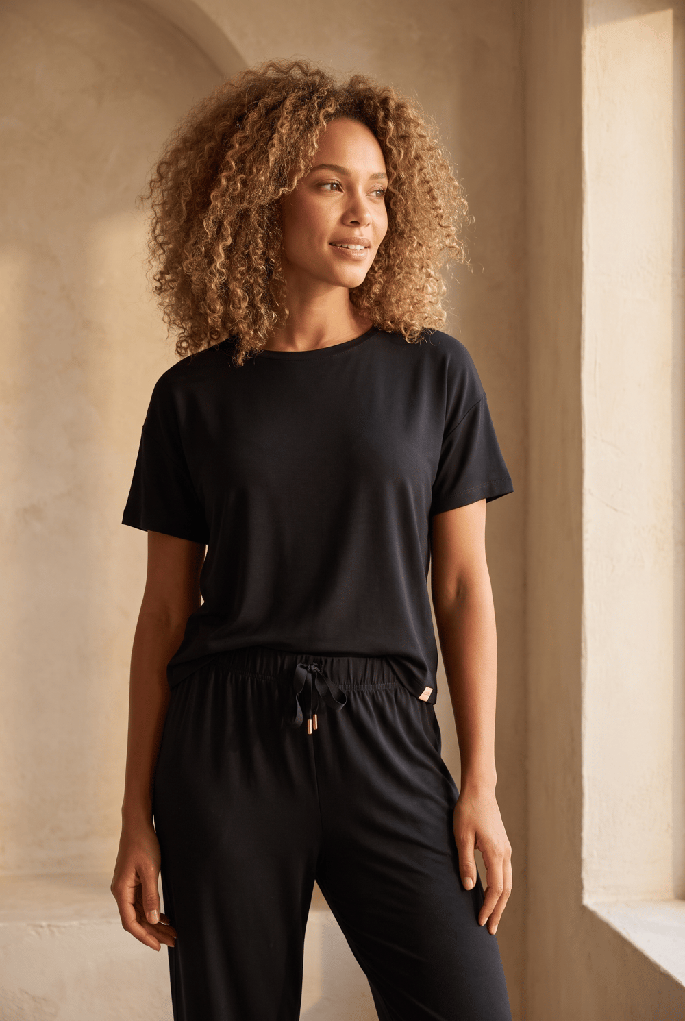 Womens Black Color Luxury Short Sleeve Tshirt