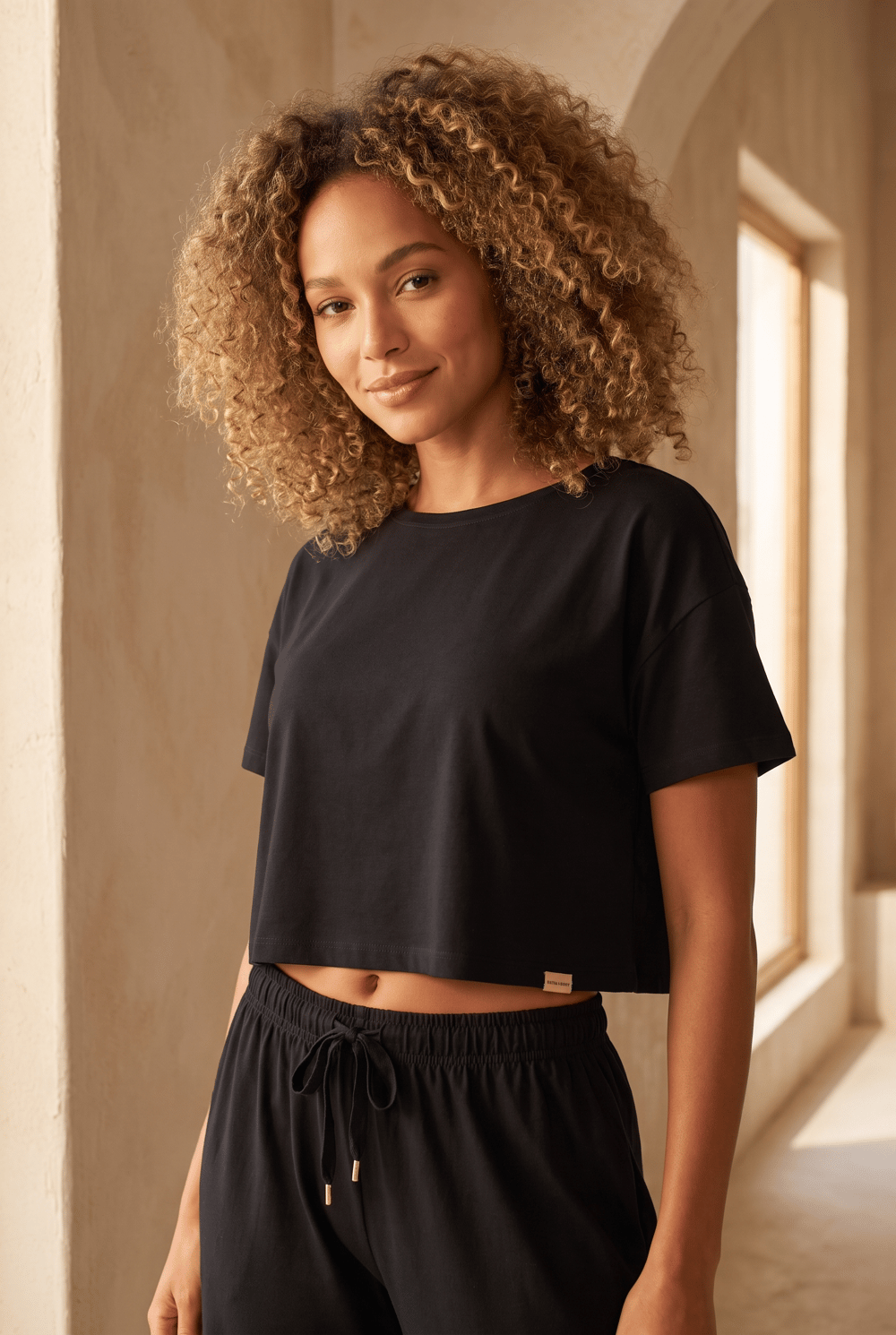 Womens Black Color Luxury Short Sleeve Tshirt