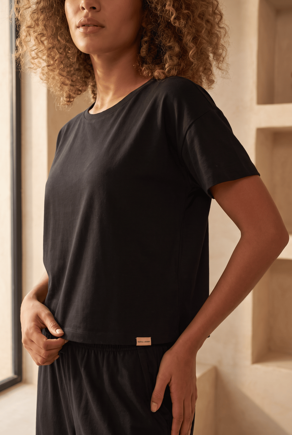 Womens Black Color Luxury Short Sleeve Tshirt