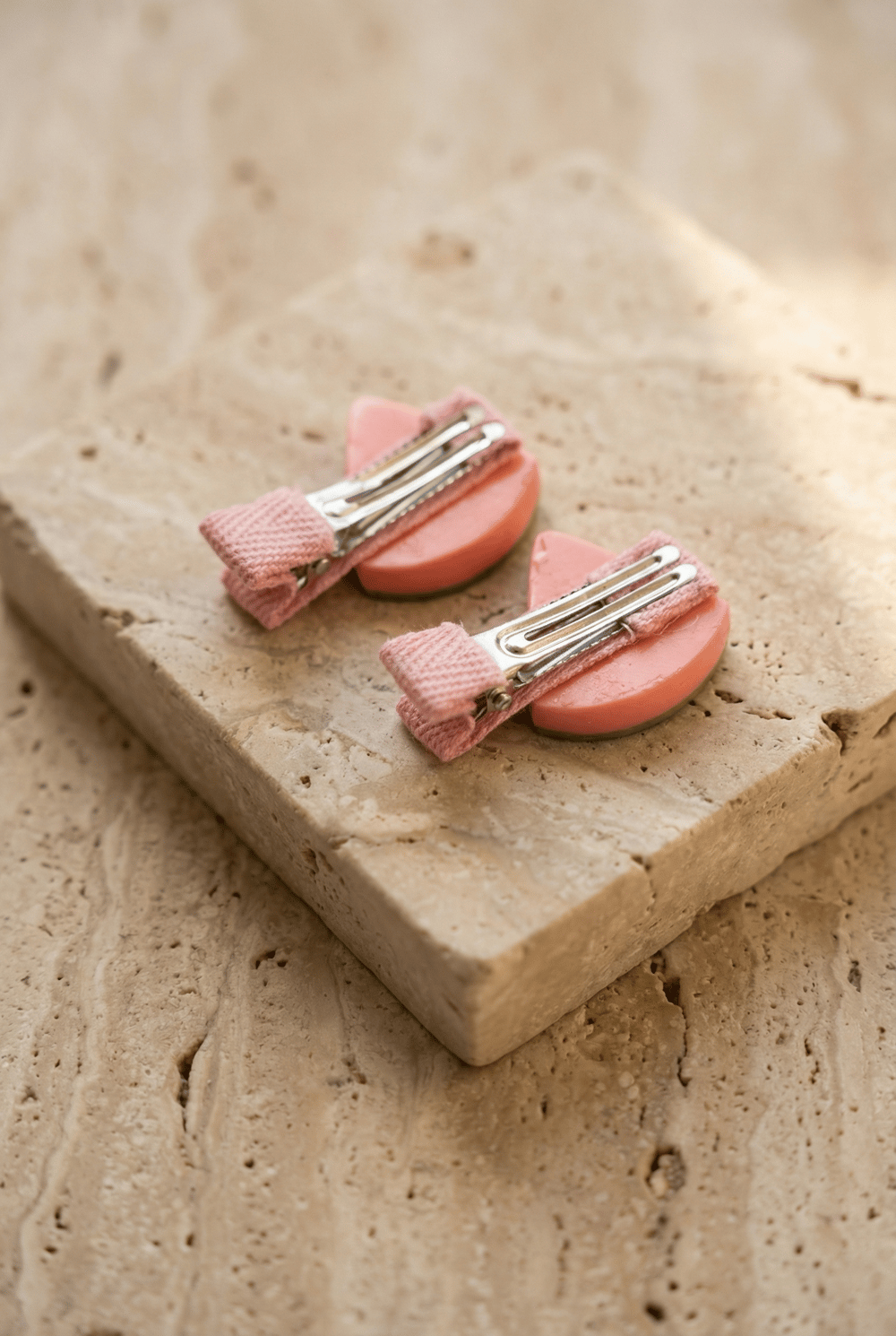2-Piece Pink Buckle With Watermelon Accessory