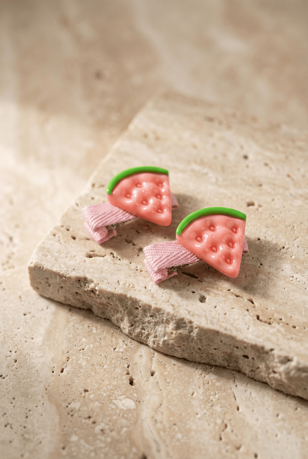 2-Piece Pink Buckle With Watermelon Accessory