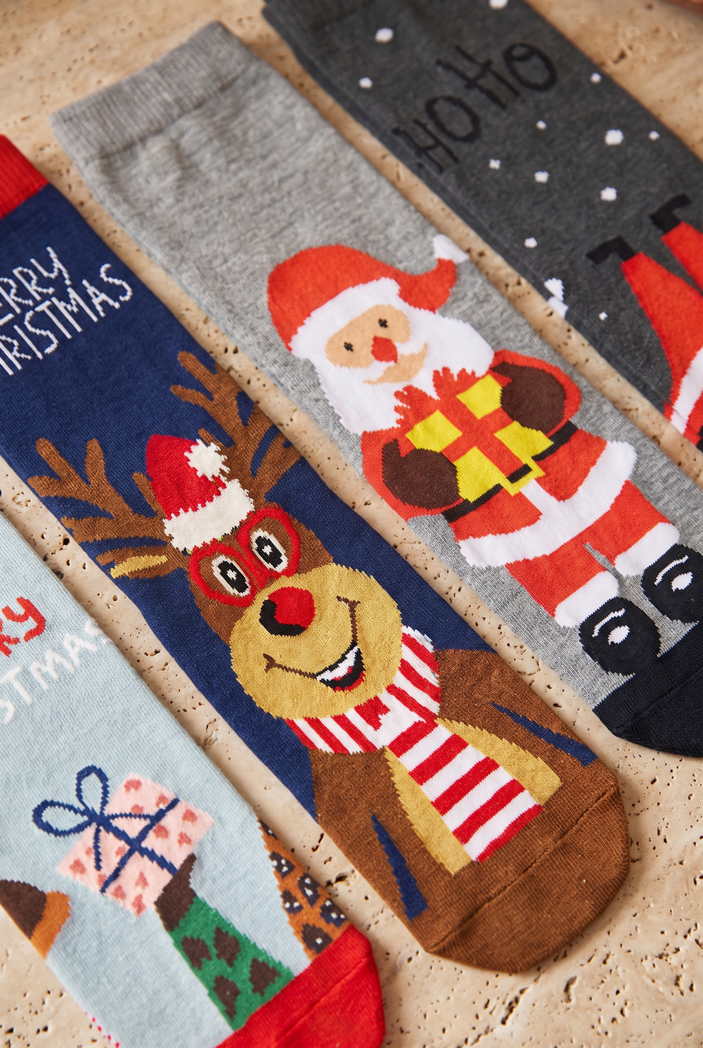 Unisex 4-Pack Christmas Boxed Socket Socks