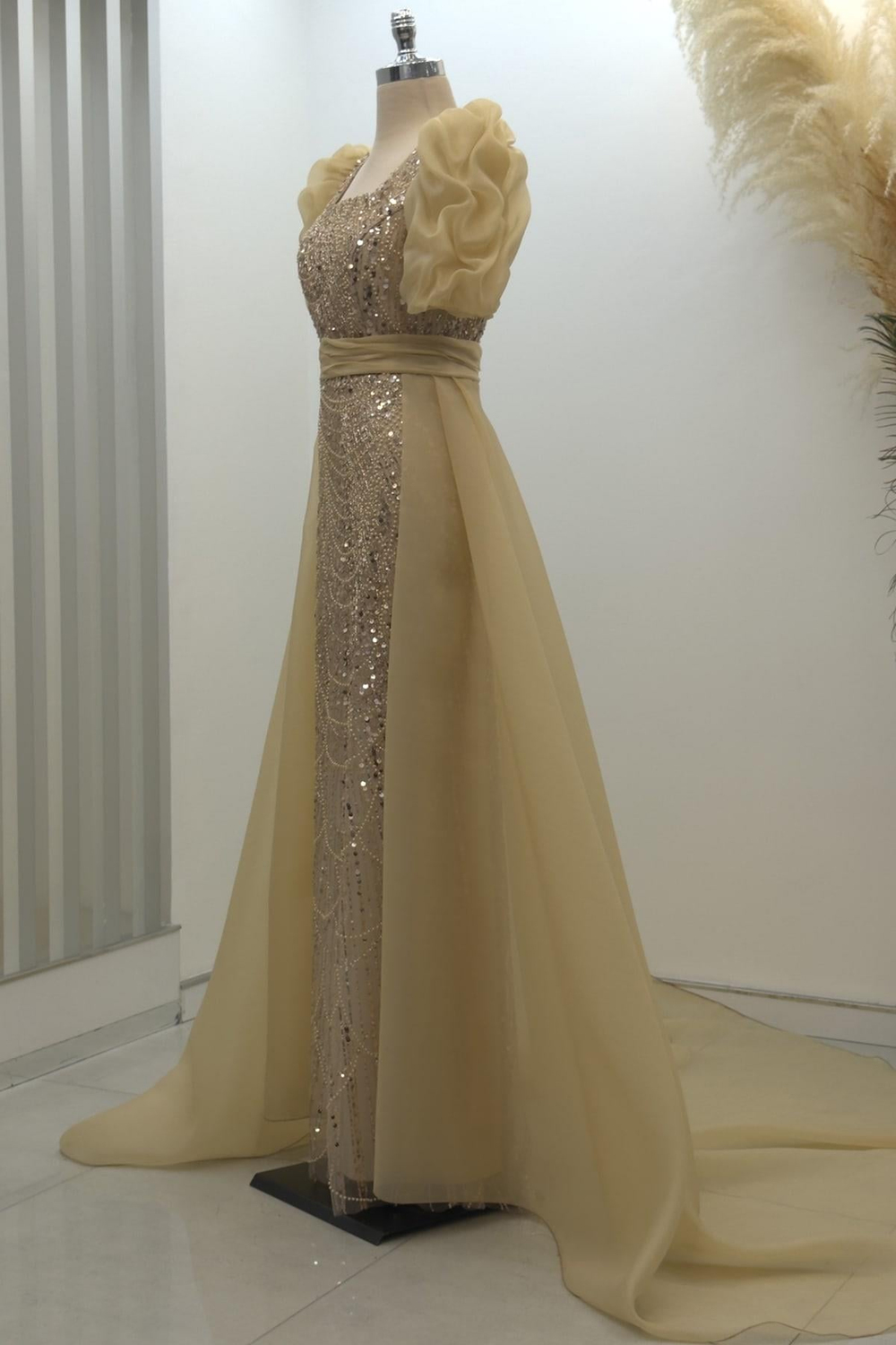 Ester Abiye Gold