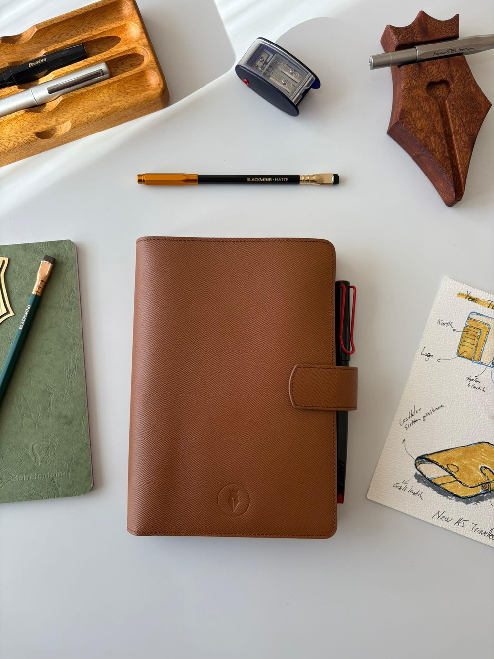 Eng Leather Saffiano Deri Koleksiyonu  A5 Defter & Kalem Çantası Terracota