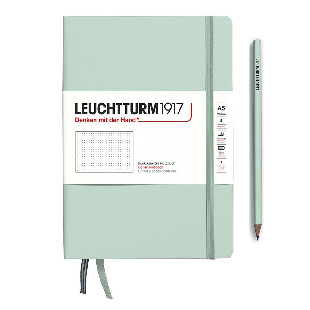 Leuchttrum 1917 Medium(A5) Sert Kapak, 251 Numaralandırılmış  Çizgisiz(düz) Sayfa Defter Mint Green 367259