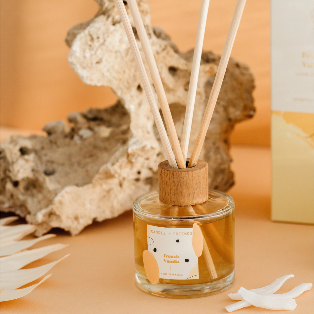 Candle + Friends French Vanilla Oda Kokusu