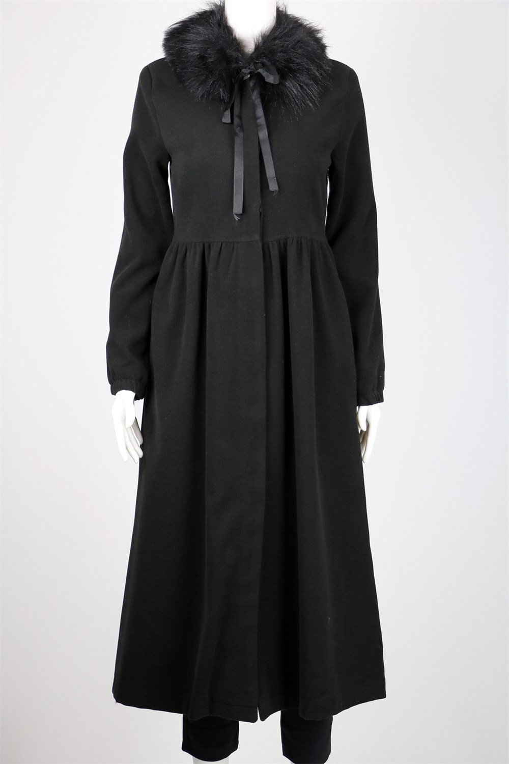 9104 Yakası Kürklü Kaşe Kap - Siyah
