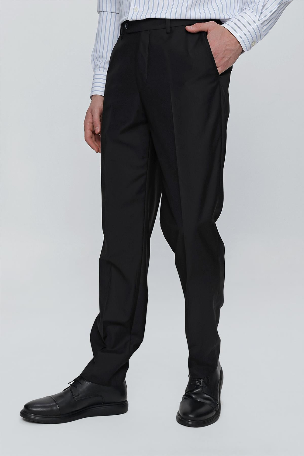 Siyah Esnek Yandan Cepli Comfort Fit Classic Pantolon 1003245005
