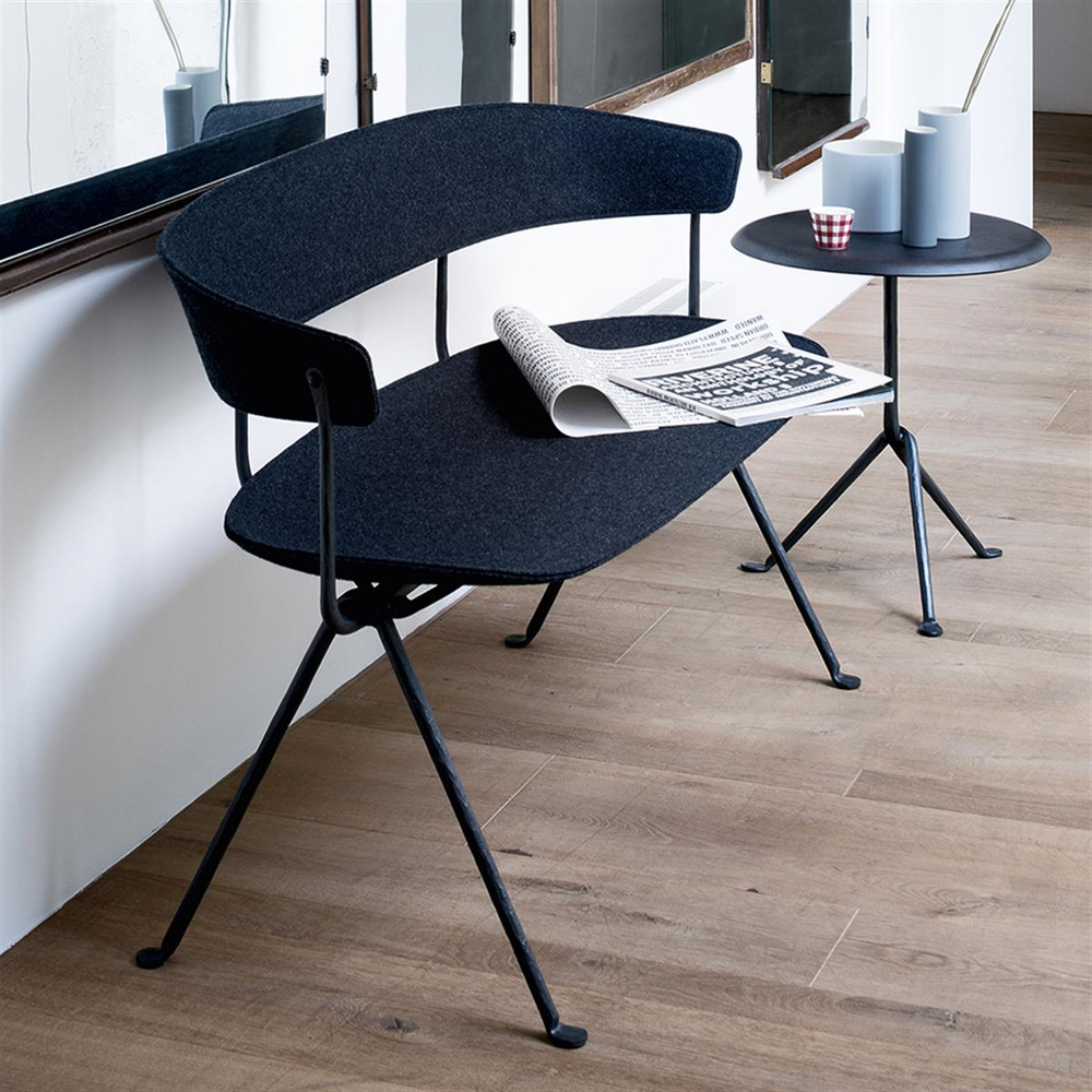 Magis Officina Black Yan Sehpa