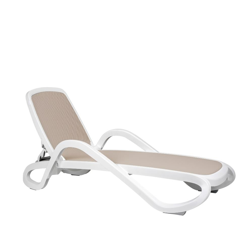 Nardi Alfa Stackable Lounge Chair