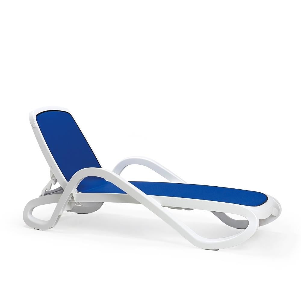 Nardi Alfa Stackable Lounge Chair