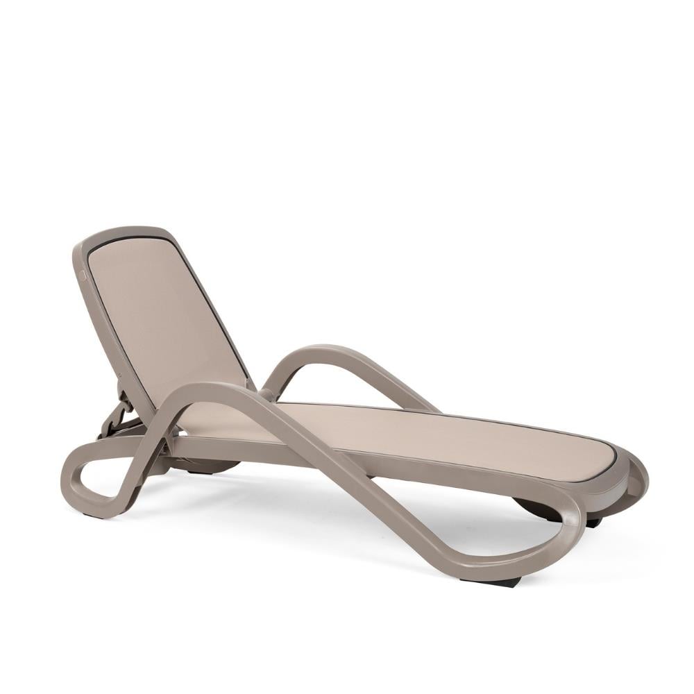 Nardi Alfa Stackable Lounge Chair