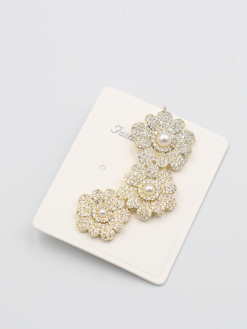 EARCUFF