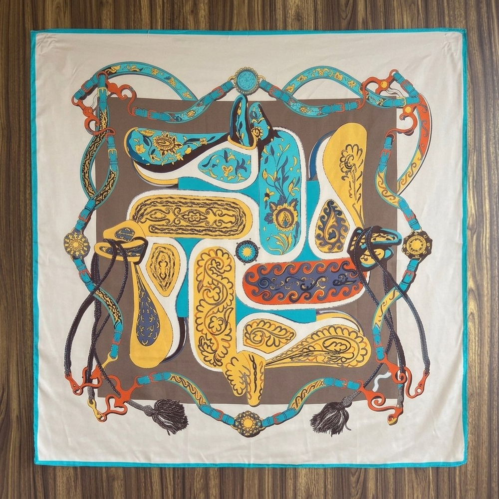 Desenli Omuz Şalı