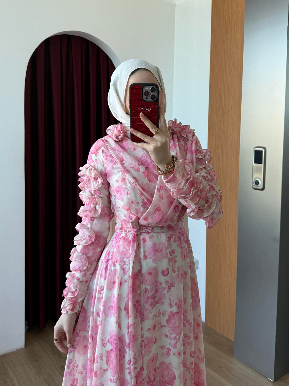 Kolu Fırfırlı Çiçekli Şifon Elbise Pembe