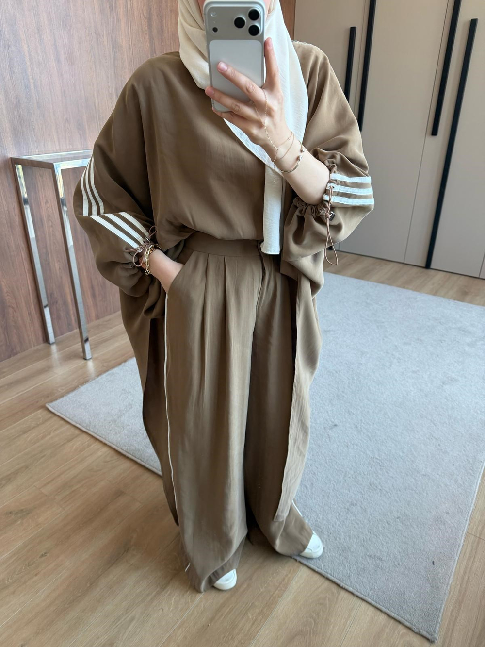 Lastikli Pelerinli Eşofman Takım Camel