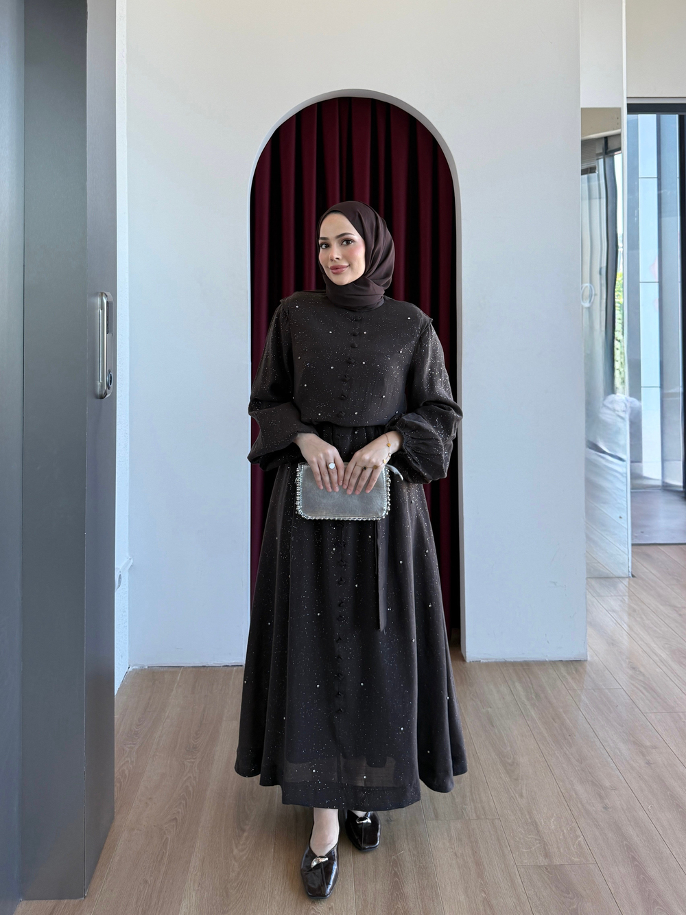 Simli Taşlı Organze Elbise Kahverengi
