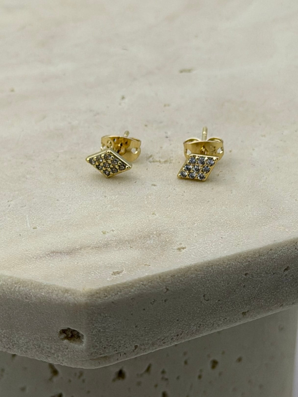14K VIP Karo Model Mini Zirkon Taşlı Küpe ( Küçük Boy)