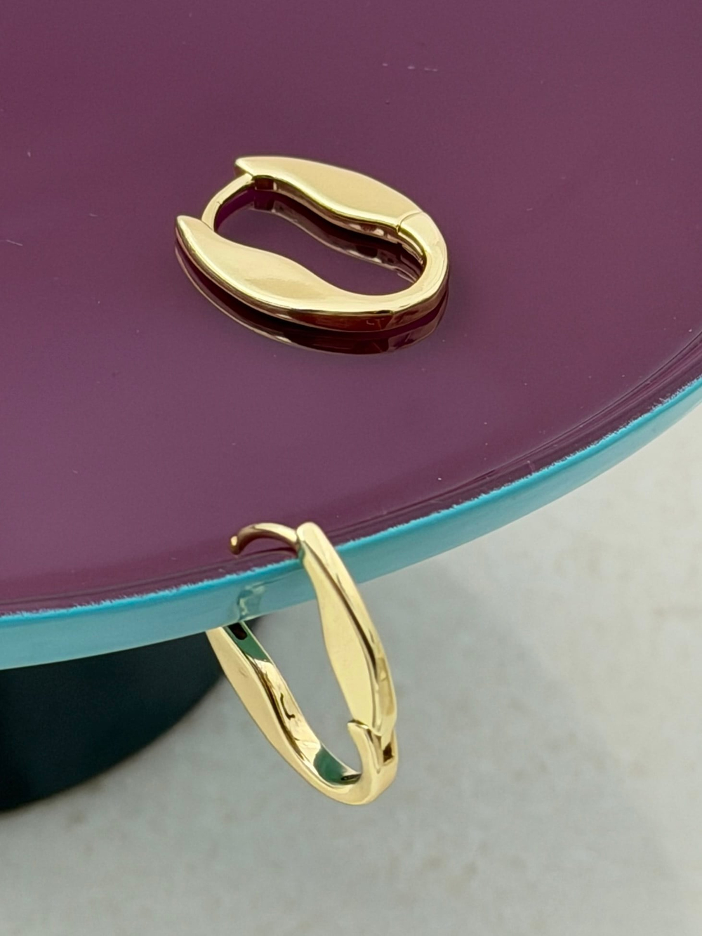 14K VIP Oval İçi Dalga Desen Küpe