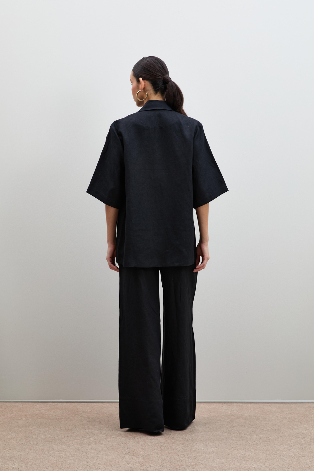 100% Linen Oversized Button-Detail Jacket