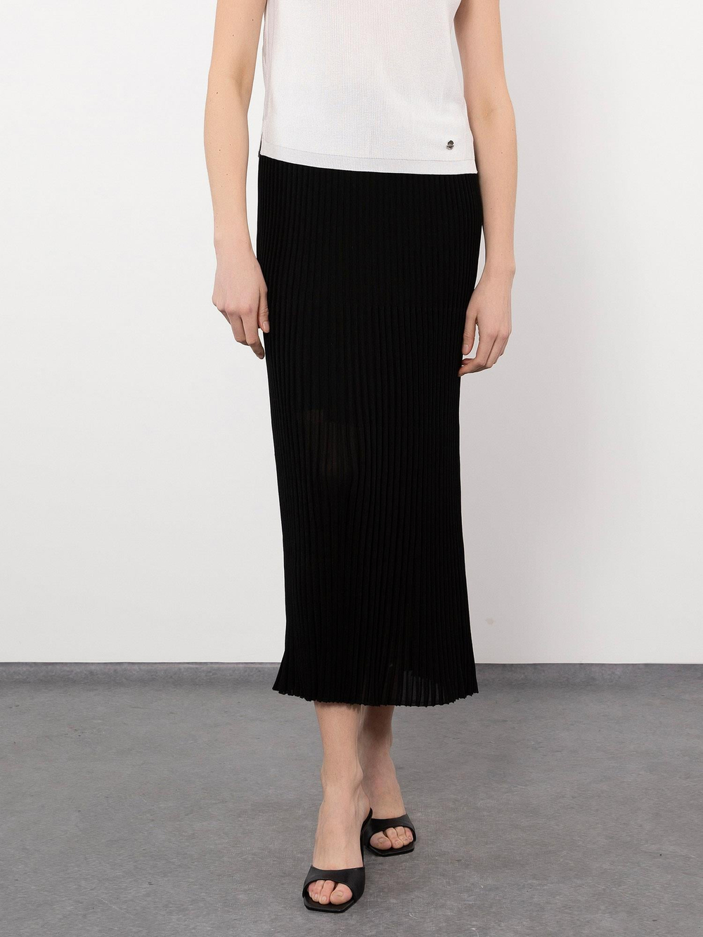 Semi-sheer Pleated Midi Skirt ETK9734SIYAH