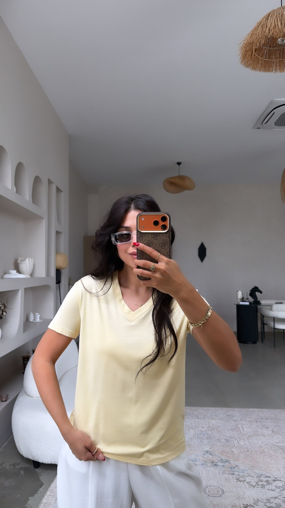 Açık Sarı V Yaka Viskon Basic Tshirt